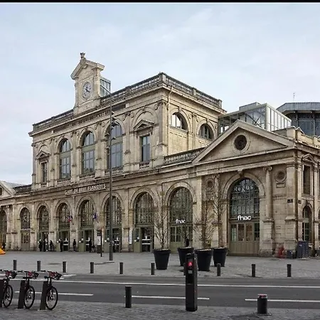 Incontournable In Front Of Gare Flandres Apartment