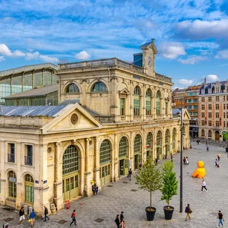 Incontournable In Front Of Gare Flandres * Lille
